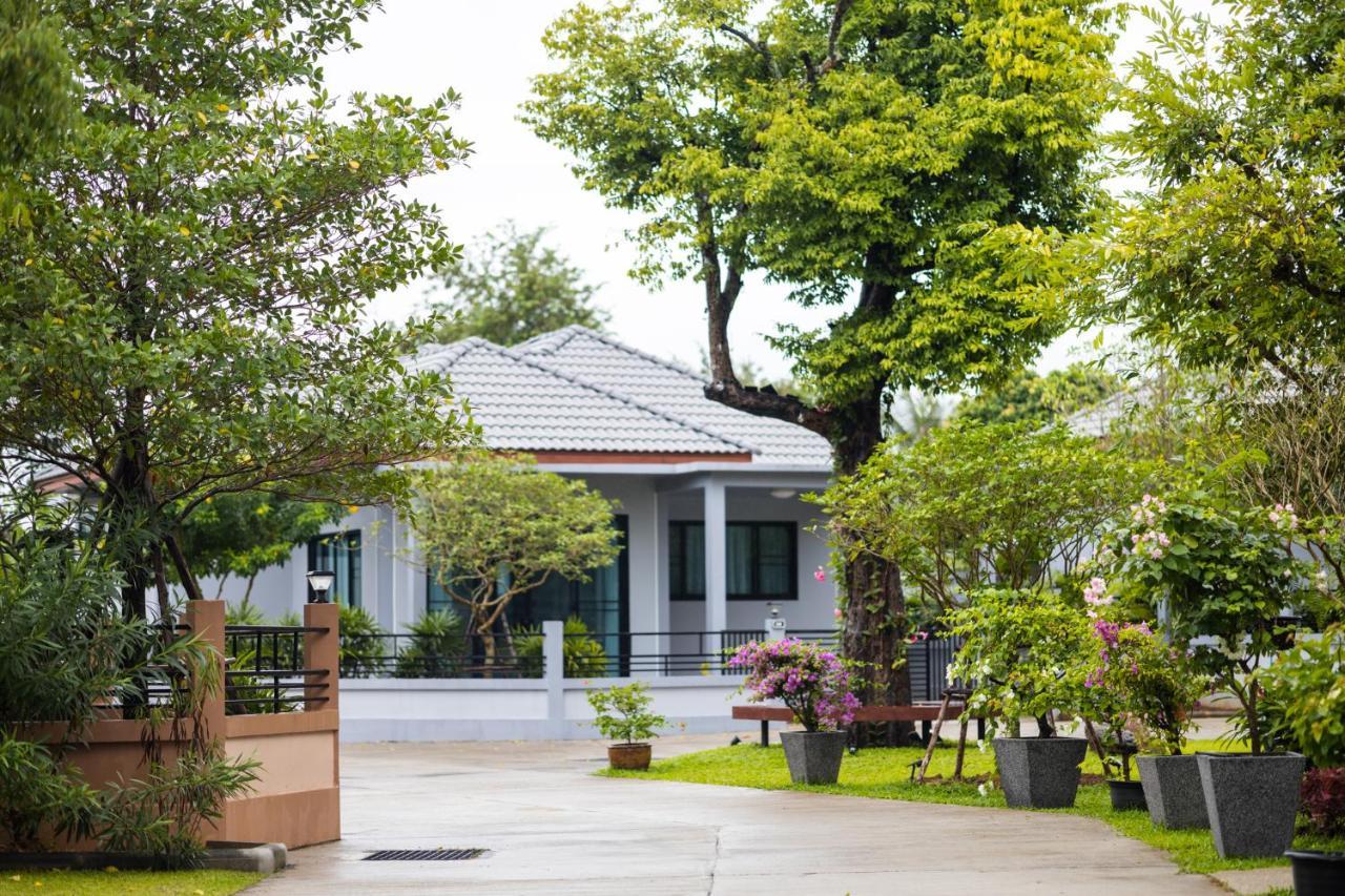 Baan Nern Khao Resort Pattaya Ban Huai Yai Exteriör bild