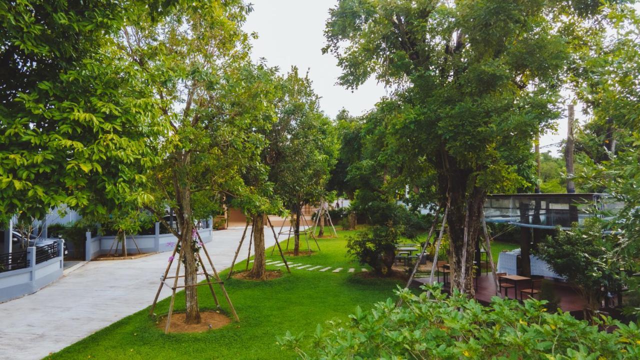 Baan Nern Khao Resort Pattaya Ban Huai Yai Exteriör bild