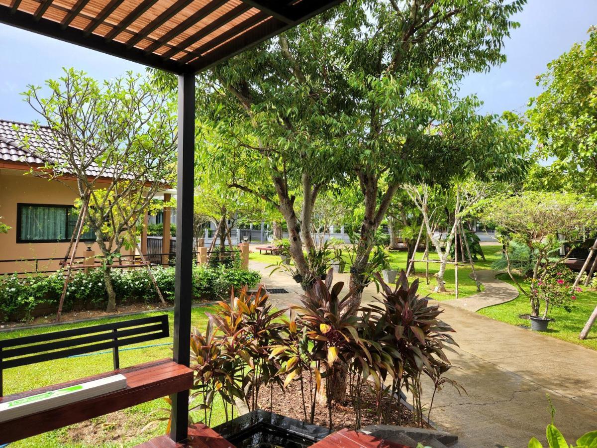 Baan Nern Khao Resort Pattaya Ban Huai Yai Exteriör bild
